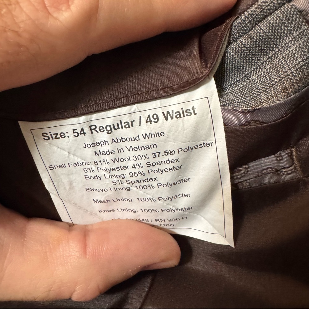 Joseph Abboud Gray Windowpane 2-Piece Suit | Size 54R Jacket, 49W Pants $85 - Picture 8 of 14